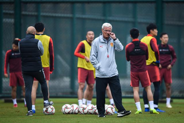 中国男篮生死战变阵：胡明轩代替李凯尔进首发